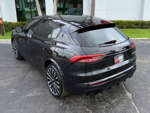 Used 2025 Maserati Grecale Modena AWD/4WD image 16