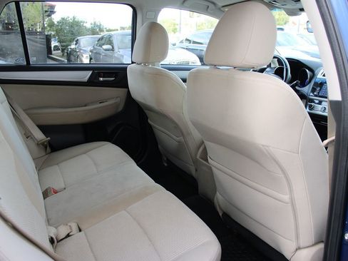 Used 2017 Subaru Outback 2.5i Premium image 19