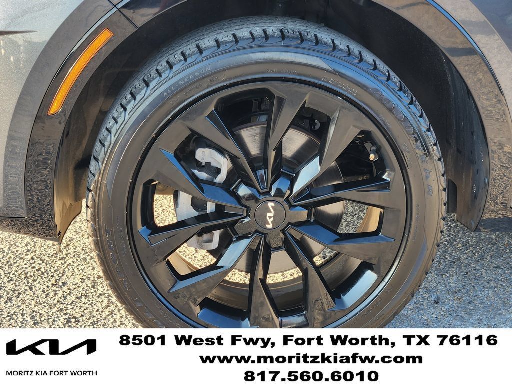 Certified 2023 Kia Sorento SX AWD/4WD image 9