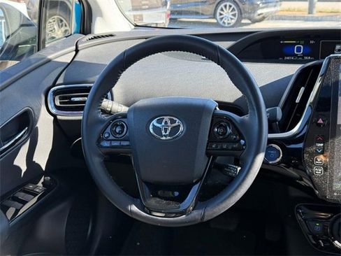 Used 2022 Toyota Prius L Eco image 13