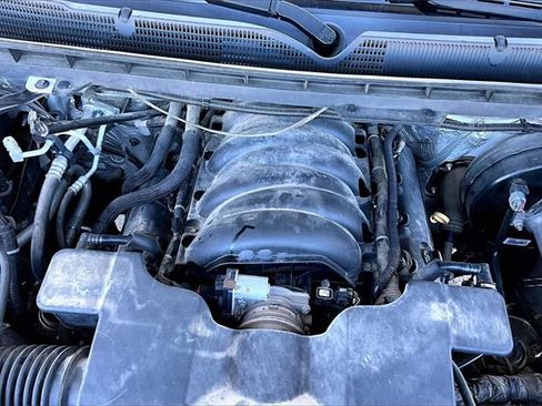 Used 2018 Chevrolet Silverado 1500 LT w/ All Star Edition image 32