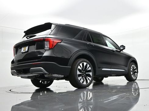 New 2026 Ford Explorer Platinum image 32