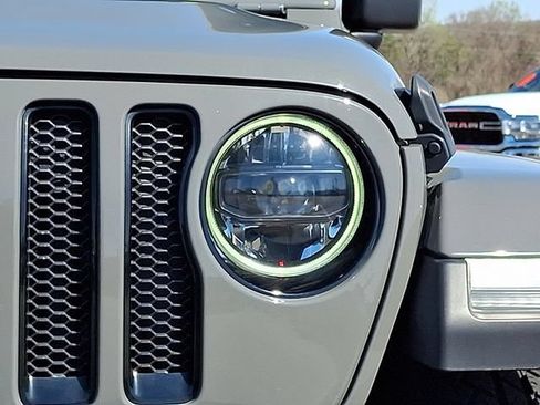 Used 2023 Jeep Wrangler Unlimited Sahara AWD/4WD image 9