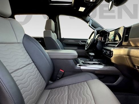 Certified 2025 Chevrolet Silverado 1500 ZR2 image 10