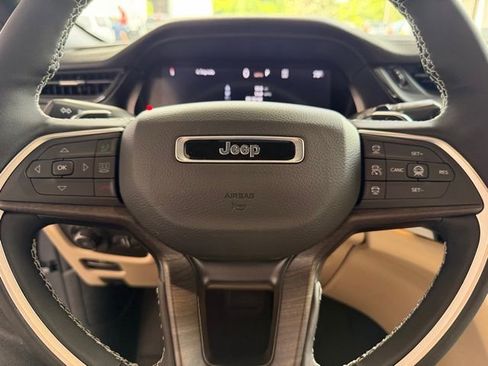 New 2026 Jeep Grand Cherokee Limited AWD/4WD image 15