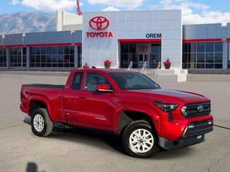 Used 2025 Toyota Tacoma SR5 video 1