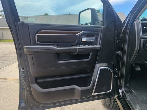 Used 2024 RAM 2500 Laramie w/ Safety Group AWD/4WD image 10