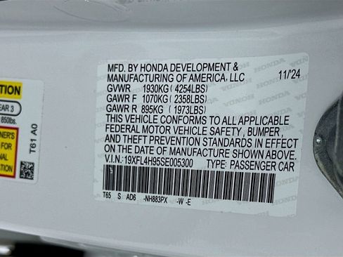 Certified 2025 Honda Civic Sport Touring image 32