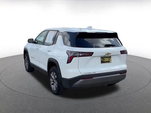 Used 2025 Chevrolet Equinox LT AWD/4WD image 9