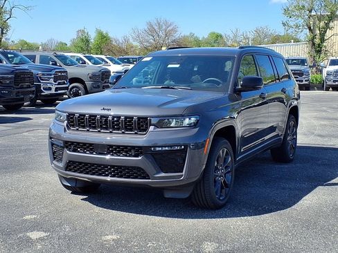 New 2026 Jeep Grand Cherokee L Limited AWD/4WD image 2