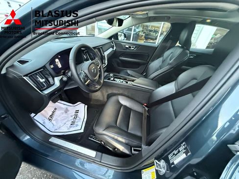 Used 2025 Volvo S60 B5 Core image 19