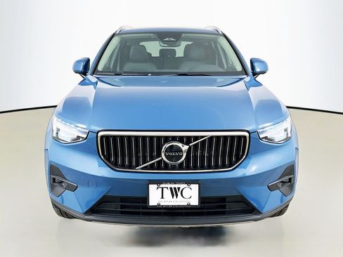 Used 2025 Volvo XC40 B5 Ultra w/ Climate Package AWD/4WD image 2