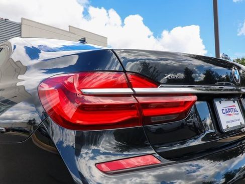 Used 2017 BMW 750i xDrive image 31