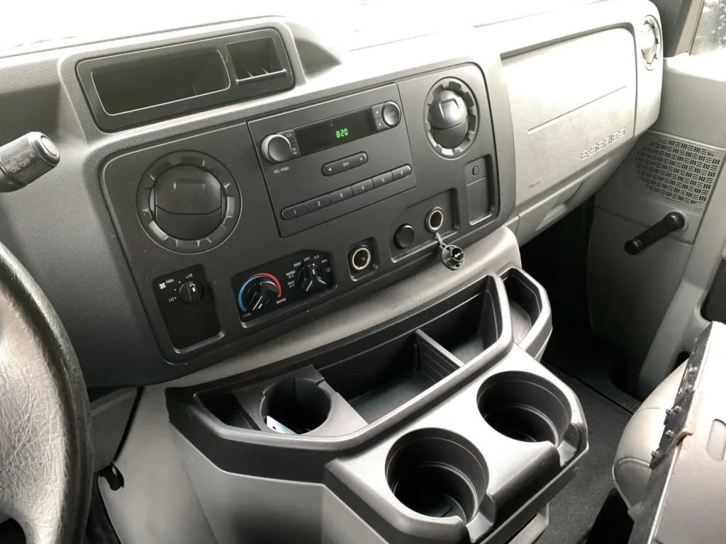 Used 2010 Ford E-250 and Econoline 250 RWD image 18