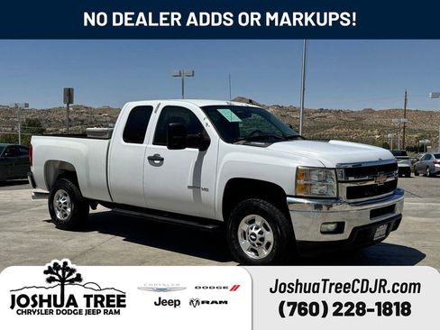 Used 2011 Chevrolet Silverado 2500 LT w/ Interior Plus Package AWD/4WD image 1
