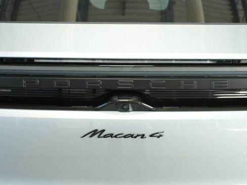 Certified 2025 Porsche Macan 4 Electric AWD/4WD image 39