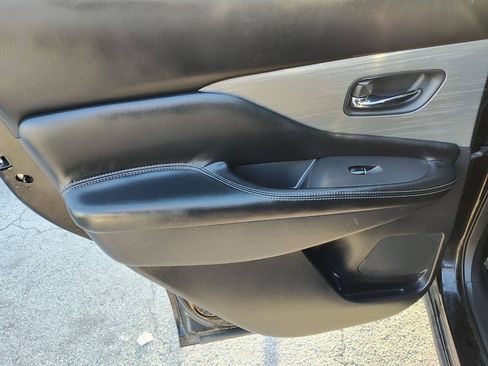 Used 2016 Nissan Murano SL w/ SL Technology Package FWD image 32