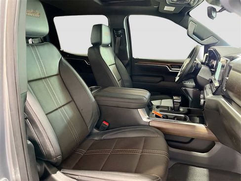 Used 2025 Chevrolet Silverado 1500 High Country w/ High Country Premium Package image 29