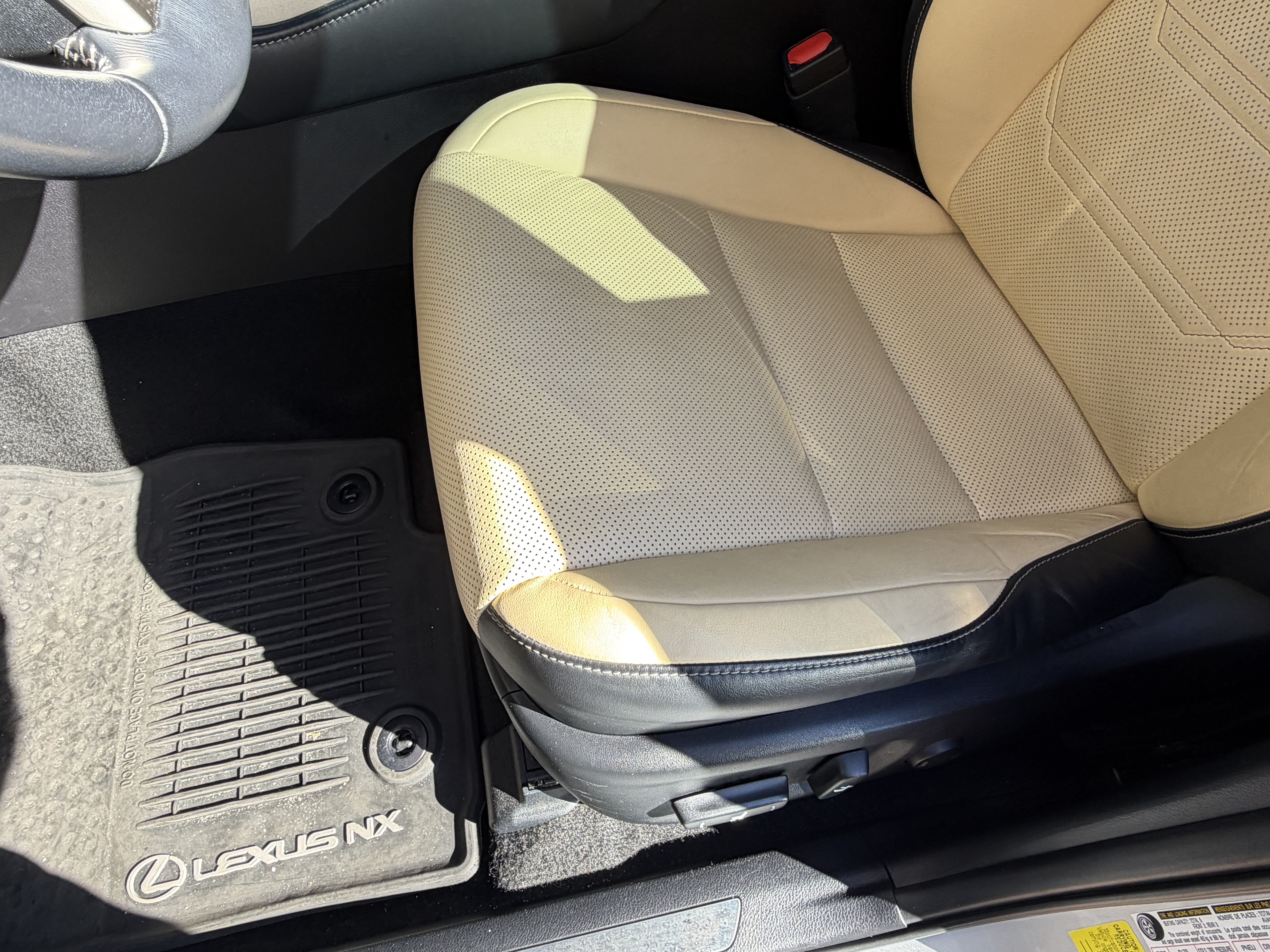 Used 2015 Lexus NX 200t FWD w/ Luxury Package image 17