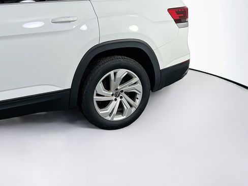 Used 2023 Volkswagen Atlas SE image 31