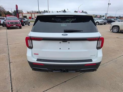 New 2026 Ford Explorer ST-Line w/ ST-Line Street Pack image 5