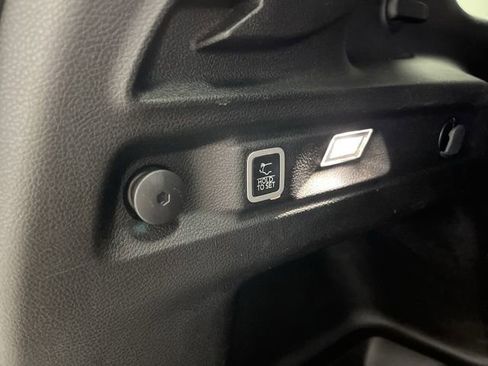 Used 2024 Jeep Grand Cherokee L Laredo image 15