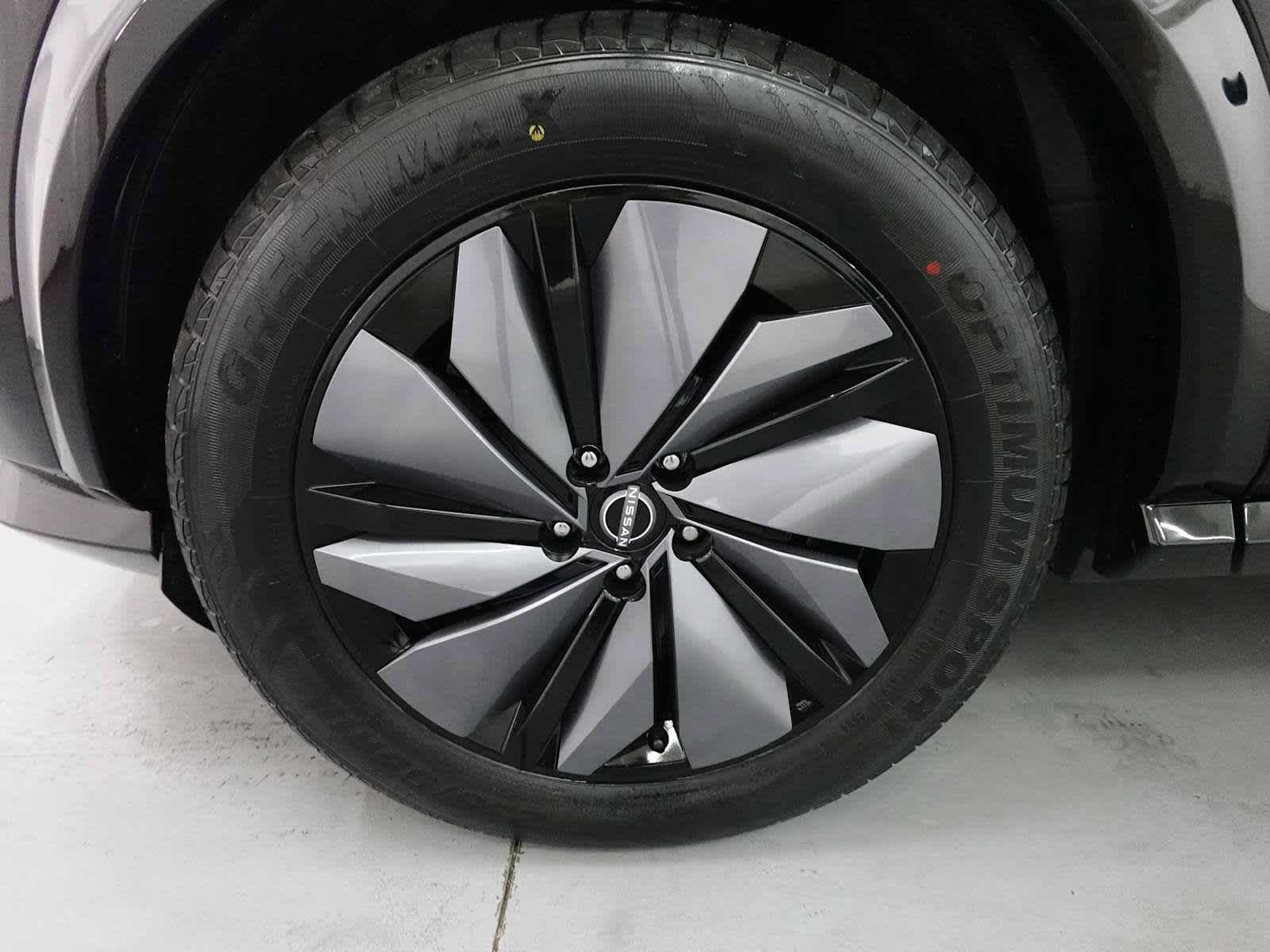Used 2023 Nissan Ariya FWD image 9