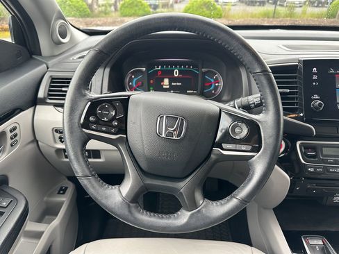 Used 2020 Honda Pilot Touring image 20