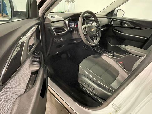 Used 2023 Chevrolet TrailBlazer LT image 20