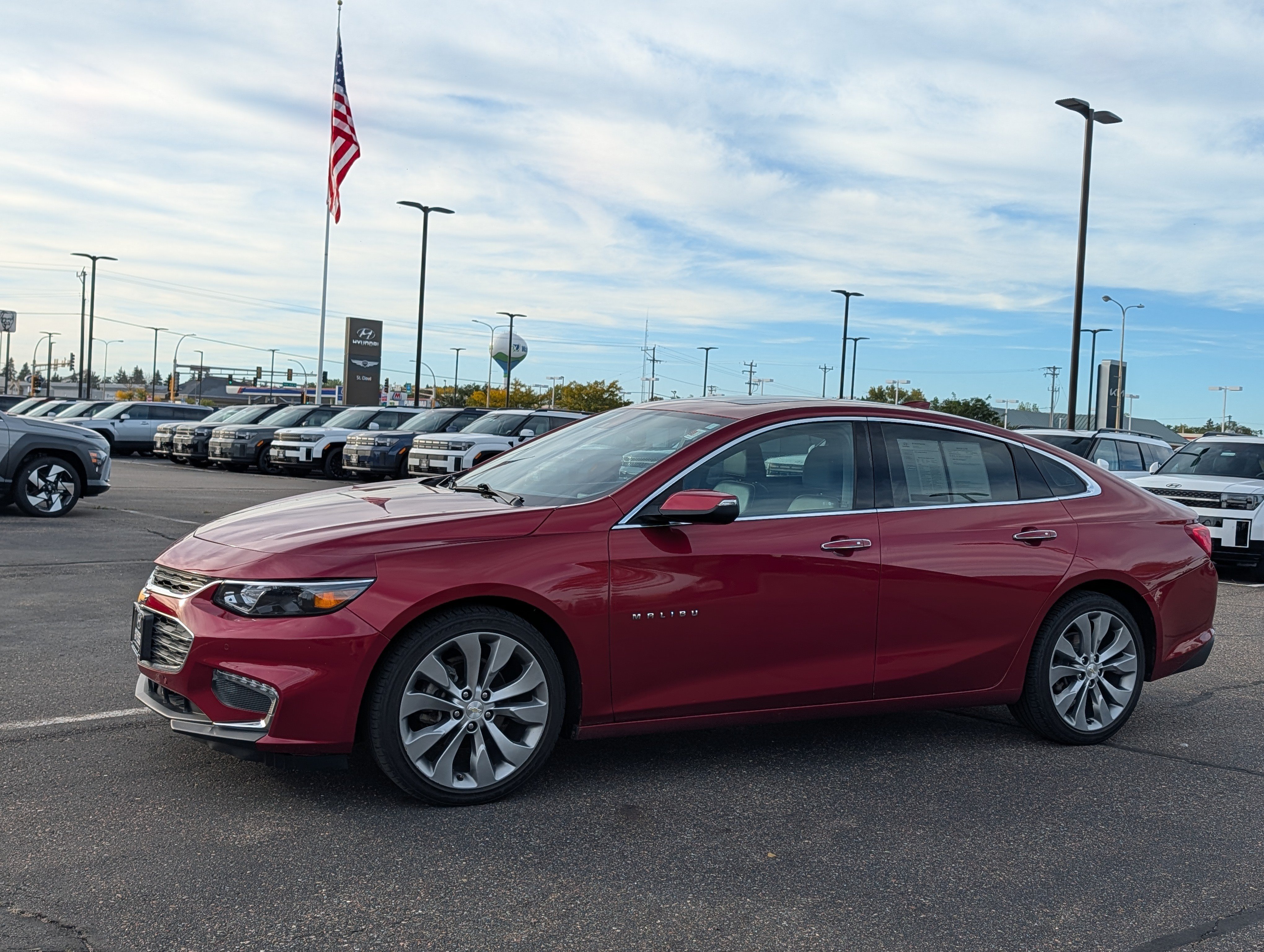 Used 2018 Chevrolet Malibu Premier w/ Premier Sun and Wheel Package FWD image 1