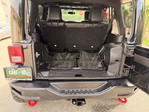 Used 2014 Jeep Wrangler Unlimited Rubicon AWD/4WD image 8