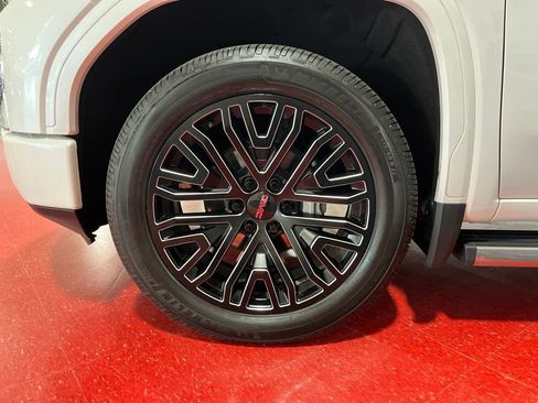 Used 2019 GMC Sierra 1500 Denali w/ Denali Ultimate Package AWD/4WD image 12