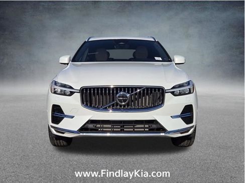 Used 2022 Volvo XC60 T8 Inscription w/ Advanced Package AWD/4WD image 2