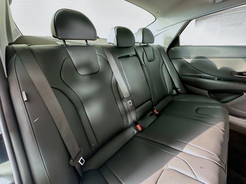 New 2026 Hyundai Elantra Limited image 27