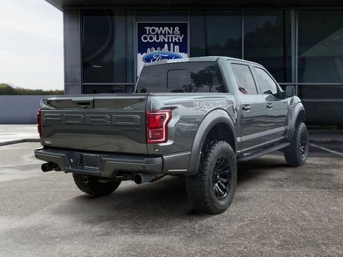 Used 2019 Ford F150 Raptor w/ Equipment Group 802A Luxury AWD/4WD image 3