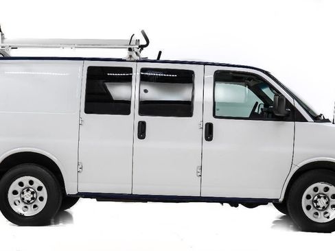 Used 2013 Chevrolet Express 1500 RWD image 5