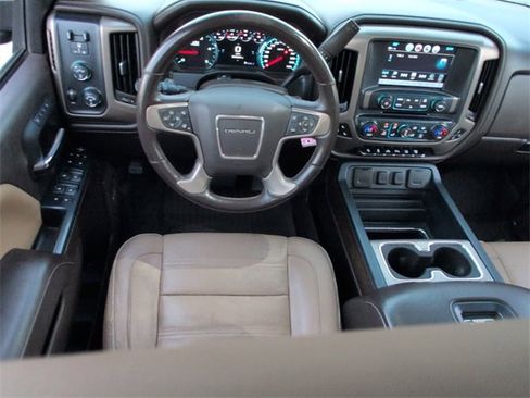 Used 2017 GMC Sierra 3500 Denali w/ Duramax Plus Package image 11