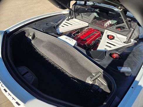 Used 2021 Chevrolet Corvette Stingray Preferred Cpe w/ Z51 Performance Package image 23