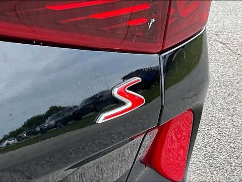 Used 2021 Kia Seltos S FWD image 11