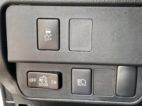 Used 2023 Toyota Tacoma SR5 AWD/4WD image 21