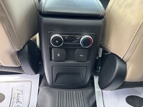 Used 2023 Ford Explorer XLT w/ Equipment Group 202A AWD/4WD image 17