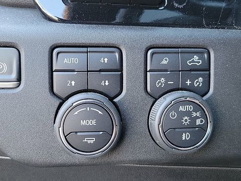 Used 2024 Chevrolet Silverado 2500 High Country w/ High Country Premium Package image 30