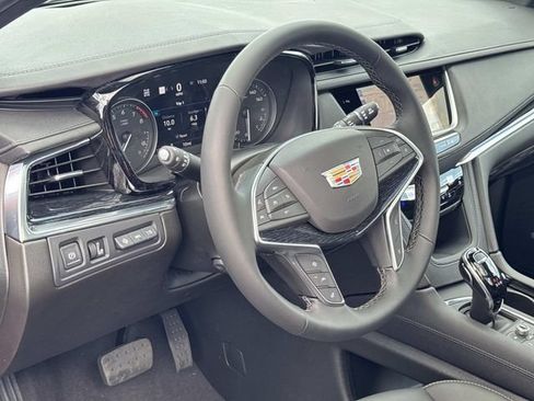 New 2026 Cadillac XT5 Premium Luxury w/ Driver Assist Package AWD/4WD image 19