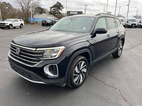 Used 2024 Volkswagen Atlas SE image 8