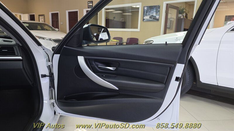 Used 2013 BMW 328i Sedan RWD image 12