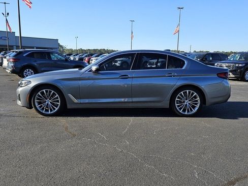 Used 2022 BMW 530i xDrive w/ Convenience Package image 4