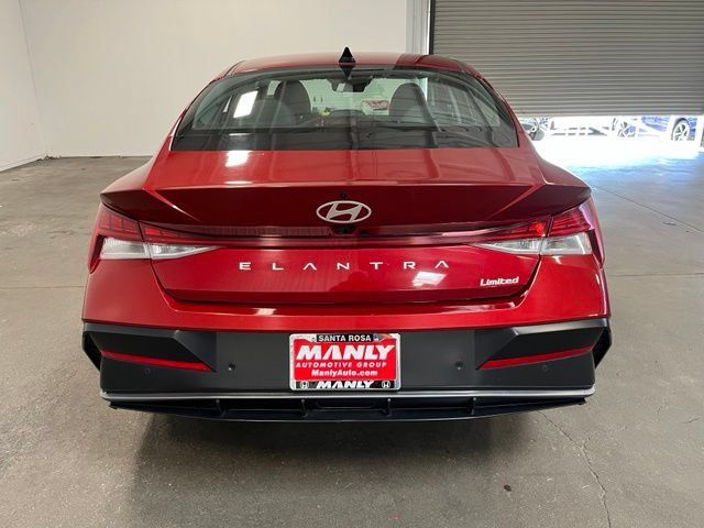 Used 2024 Hyundai Elantra Limited FWD image 4