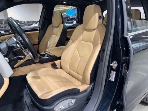 Used 2016 Porsche Cayenne image 52