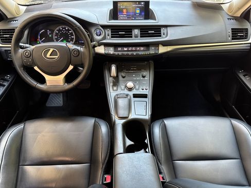 Used 2016 Lexus CT 200h w/ Navigation Package FWD image 15