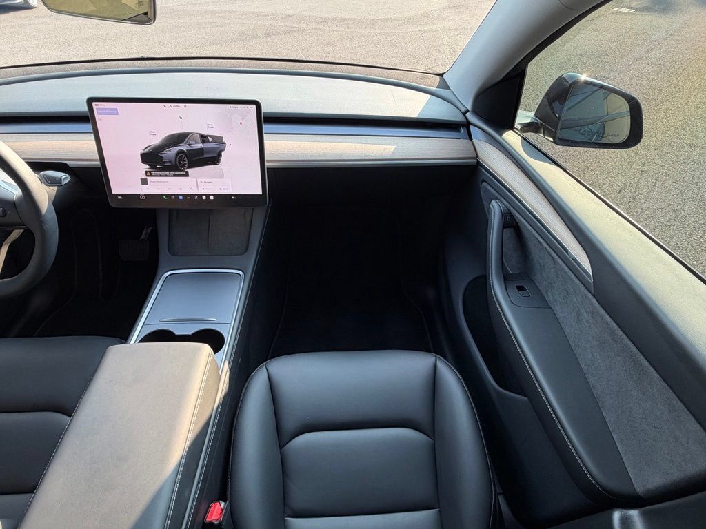 Used 2024 Tesla Model Y Long Range AWD/4WD image 27